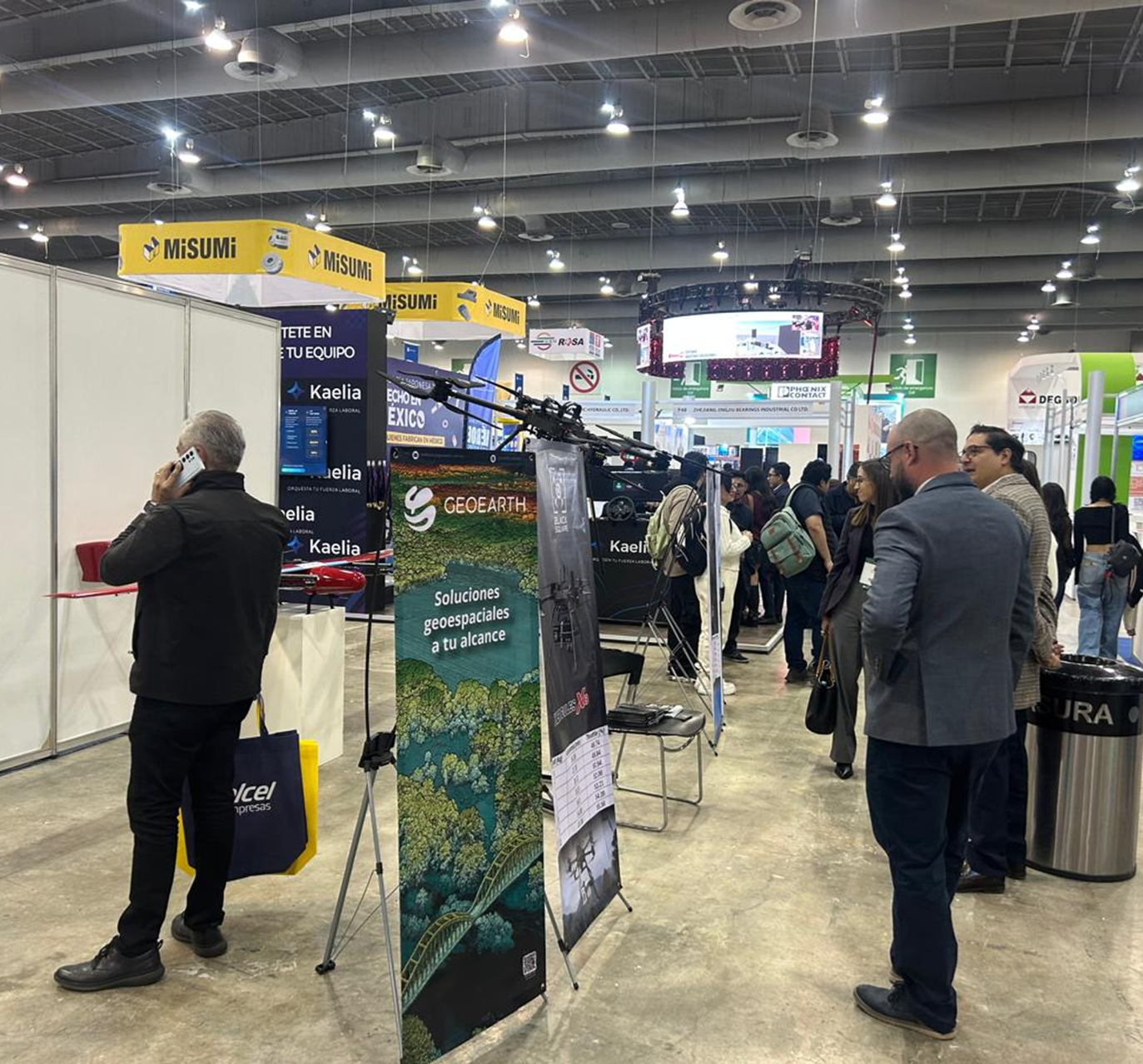 Drones de Geoearth y BlackSquare