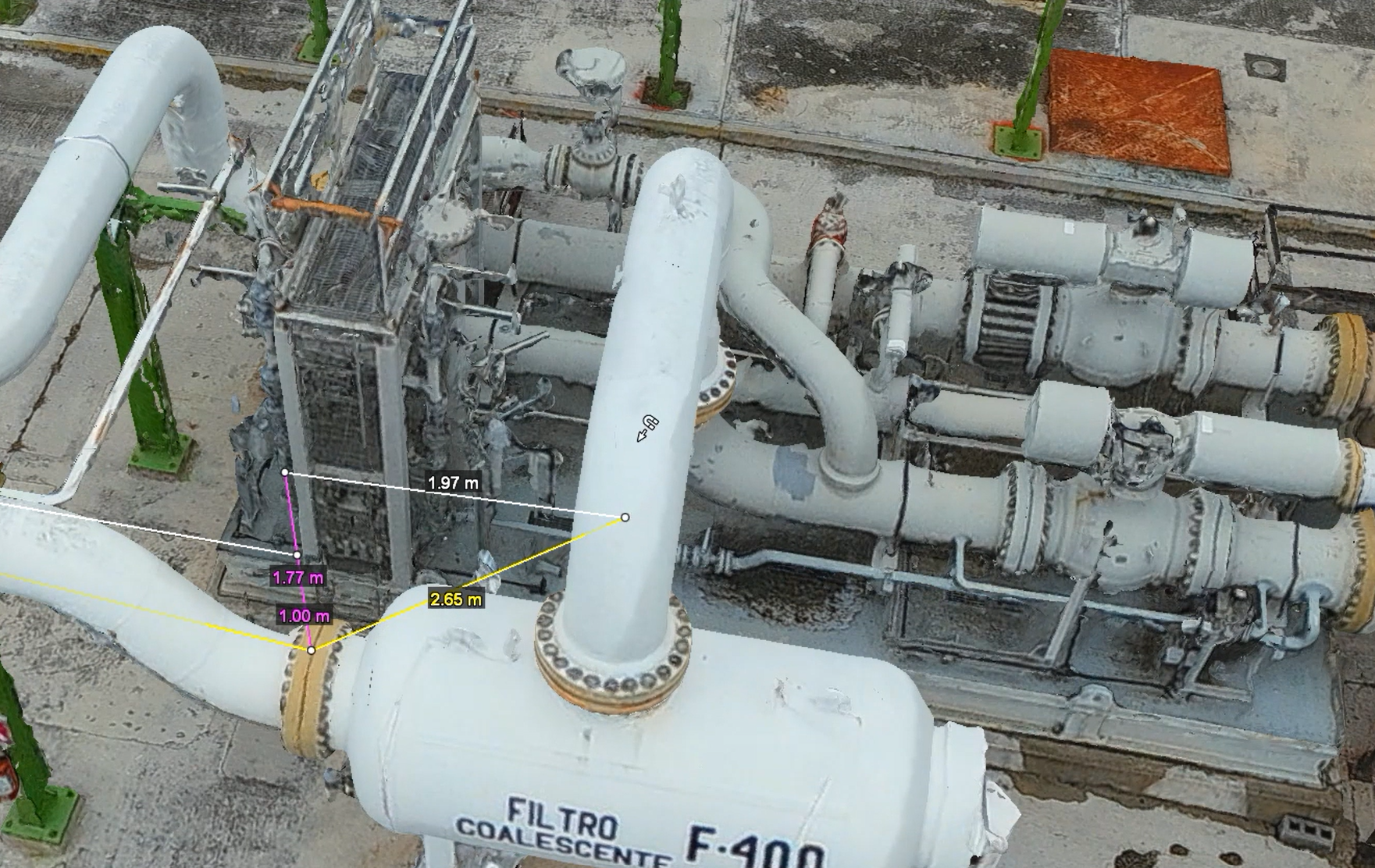 Modelo 3D de planta de gas, con ejercicio de medidas en los ejes X, Y, Z.